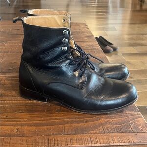 Agnes B. Zoe Black Ankle Booties. Size 8 US